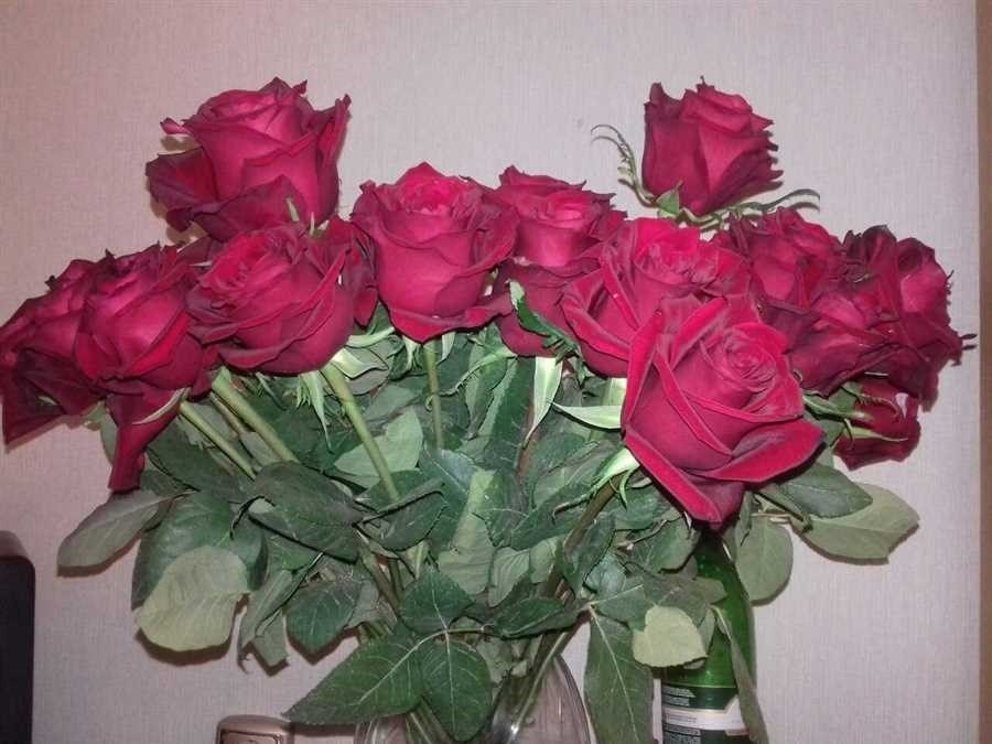 Долго ли стоят розы в вазе